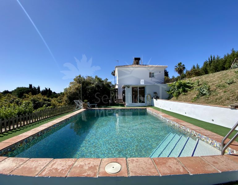 Charming Renovated Country Estate with Private Pool and Fruit Tree Production in El Padrón, Estepona