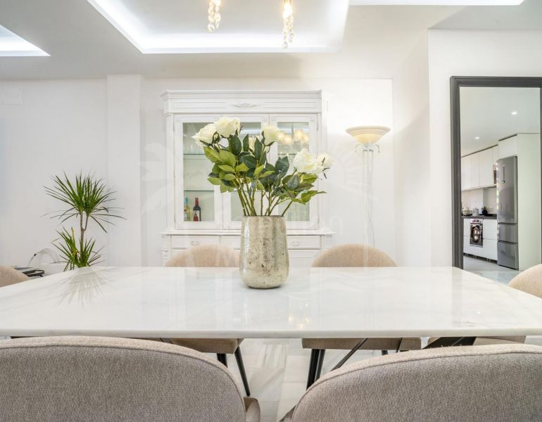 Apartamento en venta en Nueva Andalucia, Marbella