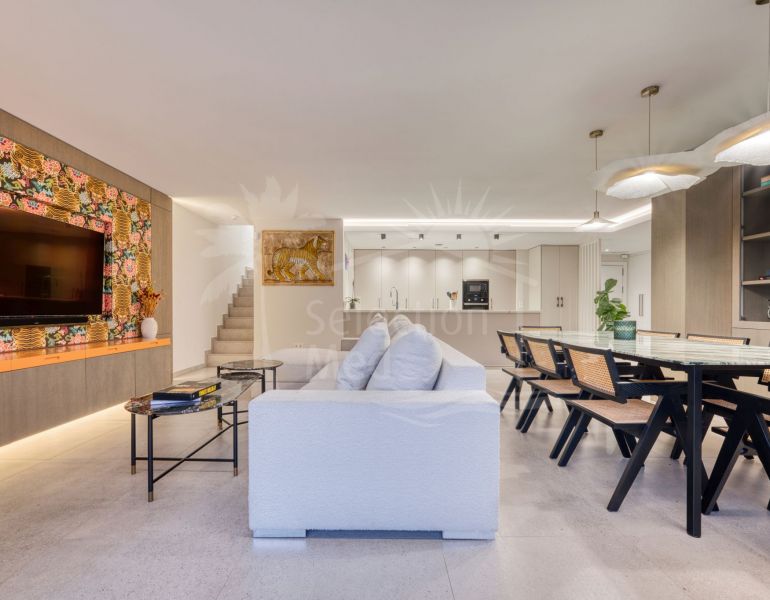 Exclusive Penthouse with 150 m² Private Solarium in the Heart of San Pedro de Alcántara