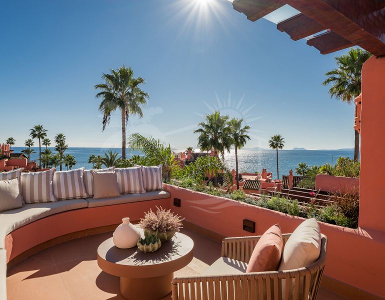 Penthouse for sale in Cabo Bermejo, Estepona East