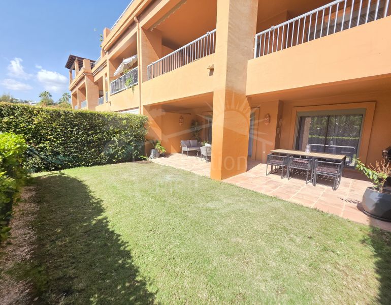 Appartement rez de chaussée à vendre dans Benatalaya, Estepona Est