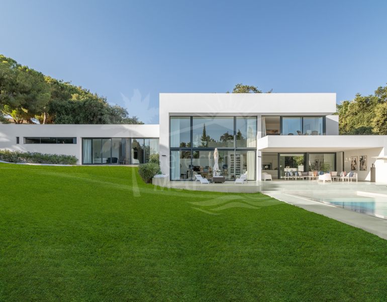 Luxury contemporary Villa in Zona D in Sotogrande for sale