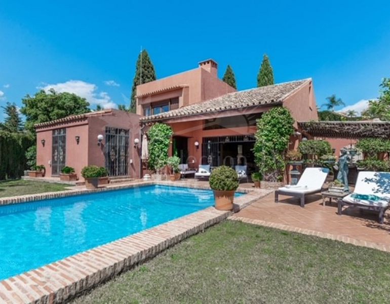 Andalucian style villa with sea views, located close to Los Naranjos Golf Club