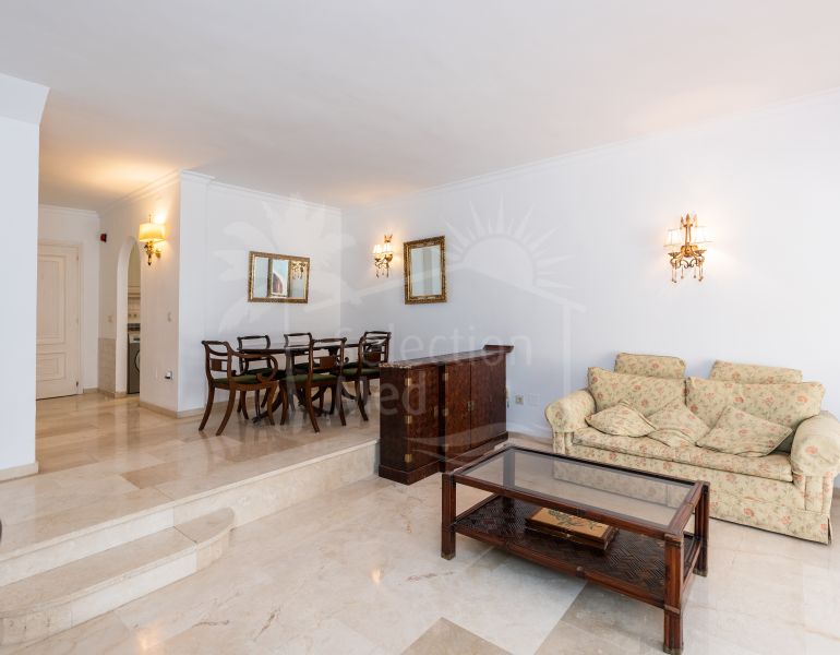 Houses for sale in Benavista, Estepona East