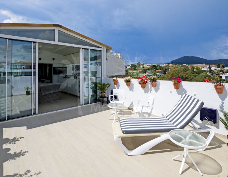 Penthouse for sale in Jardines del Puerto, Marbella - Puerto Banus