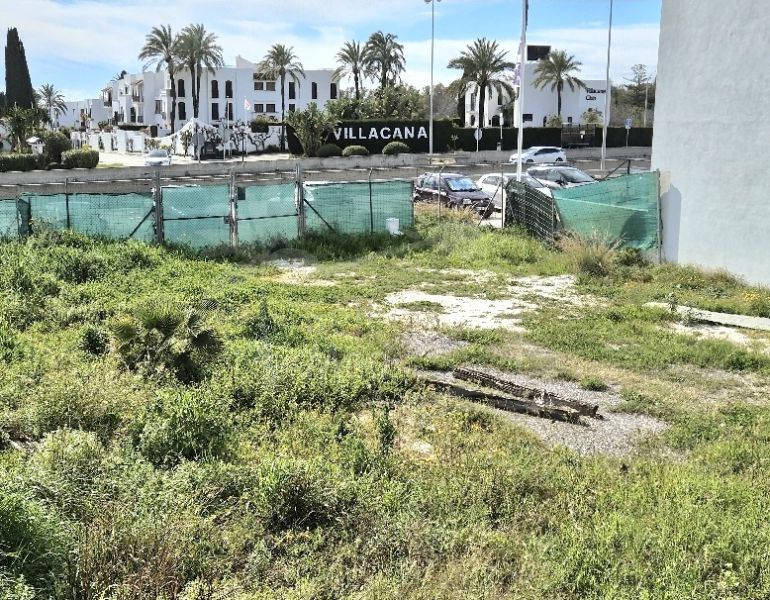 Urban & Commercial Plot in a Strategic Location – New Golden Mile, Cancelada, Estepona.
