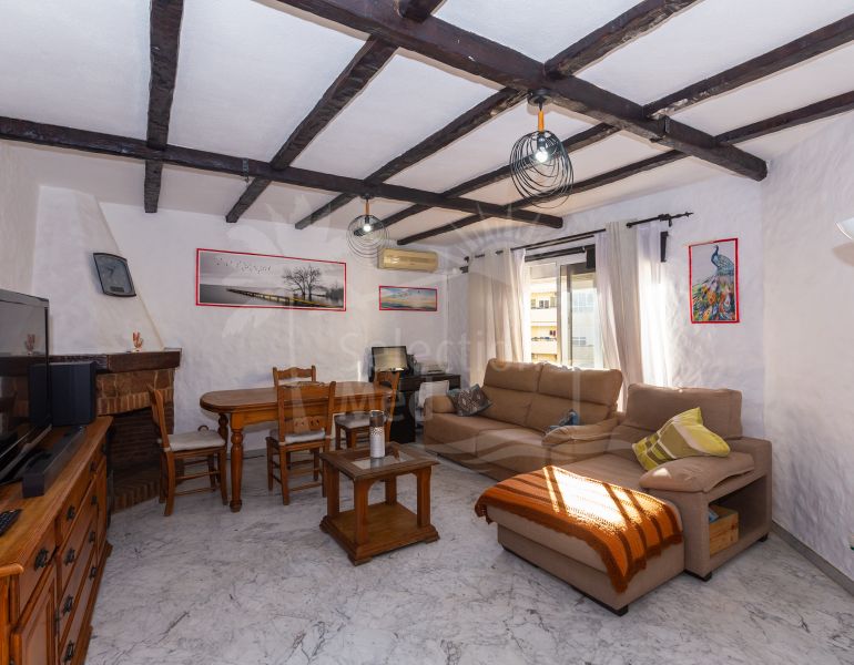 Apartment in Miramar Building, Huerta Nueva