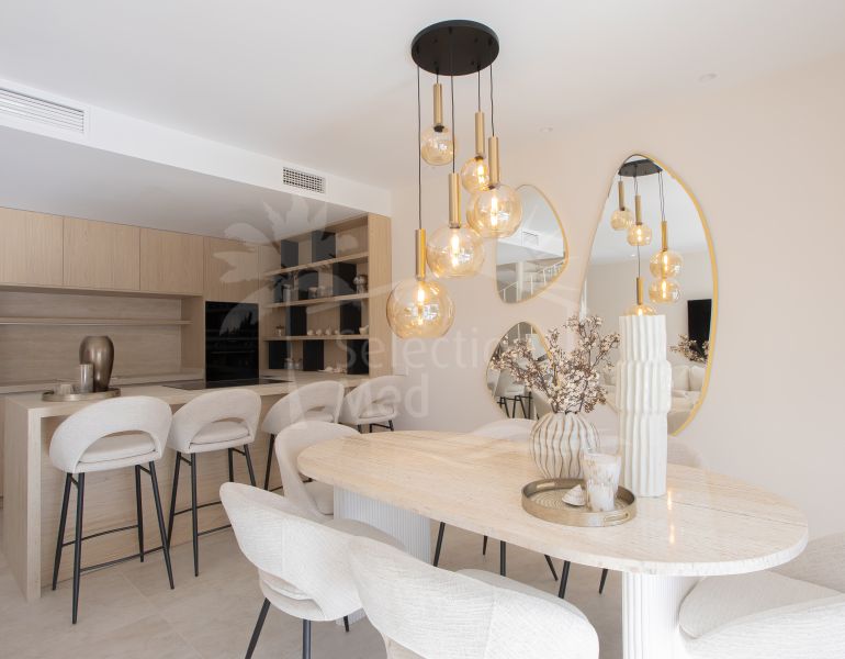 Aloha Garden — Fully Renovated 4-Bedroom Duplex Penthouse