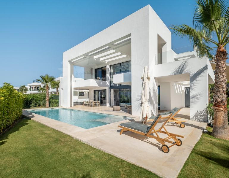 Villa à vendre dans El Paraiso, Estepona Est