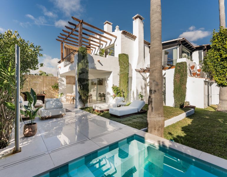 Semi detached Villa in Altos de Puente Romano