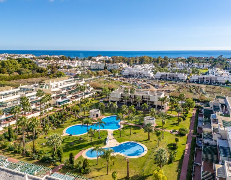 Apartamento de 2 dormitorios con amplia terraza, Nueva Andalucía