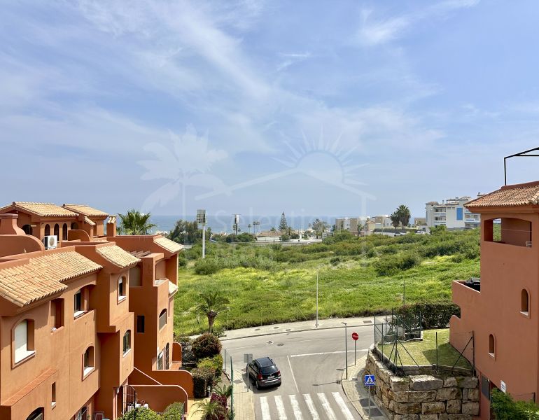 3 Bedroom penthouse duplex with sea view in Costa Galera, Estepona