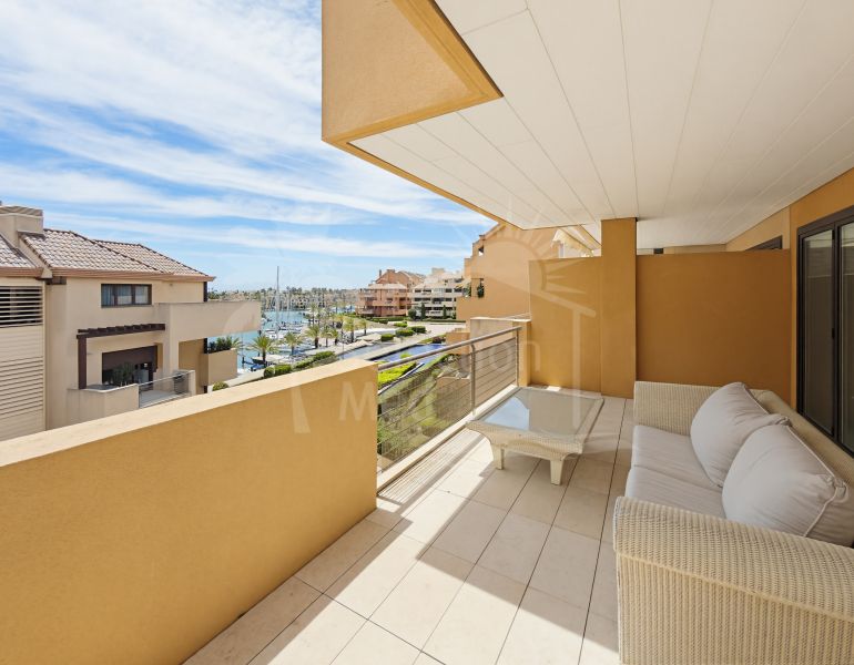 Appartement de luxe à Ribera del Marlin avec vue sur la mer et la marina