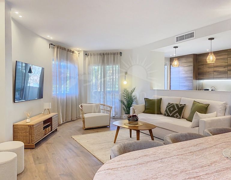 Fully Renovated and Furnished 3-Bedroom Apartment – Puerto de Estepona
