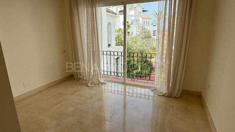 Photo gallery - Duplex penthouse with panoramic views in Las Lomas del Marques, Benahavis