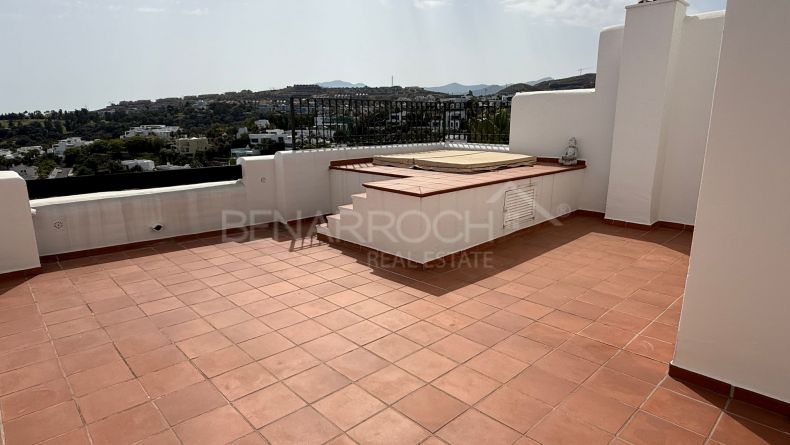 Photo gallery - Duplex penthouse with panoramic views in Las Lomas del Marques, Benahavis