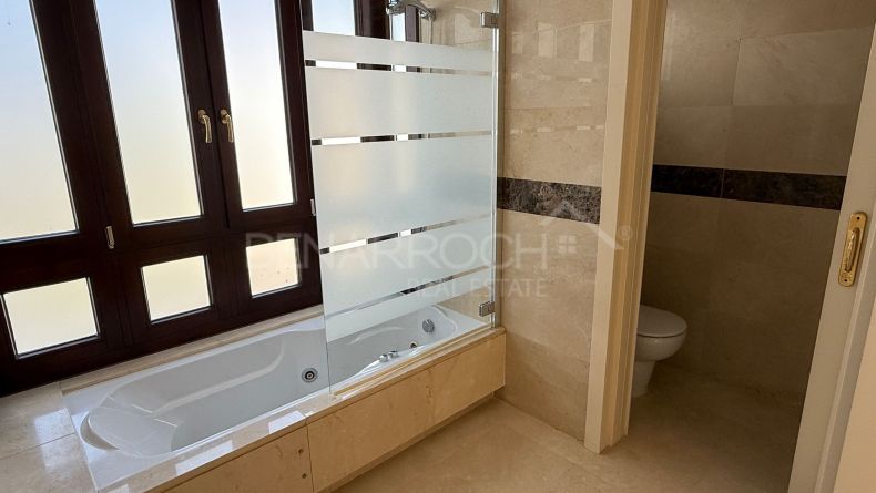 Photo gallery - Duplex penthouse with panoramic views in Las Lomas del Marques, Benahavis