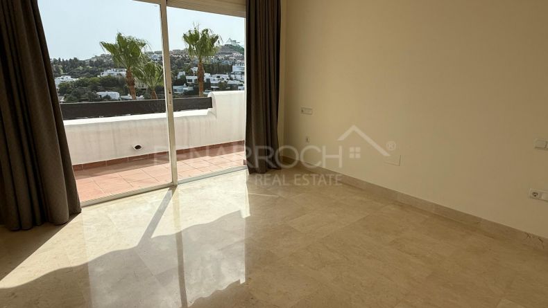 Photo gallery - Duplex penthouse with panoramic views in Las Lomas del Marques, Benahavis