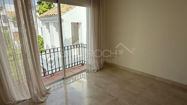 Photo gallery - Duplex penthouse with panoramic views in Las Lomas del Marques, Benahavis