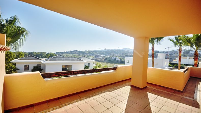 Photo gallery - Middle floor apartment with golf views in Las Lomas del Conde Luque, Benahavis