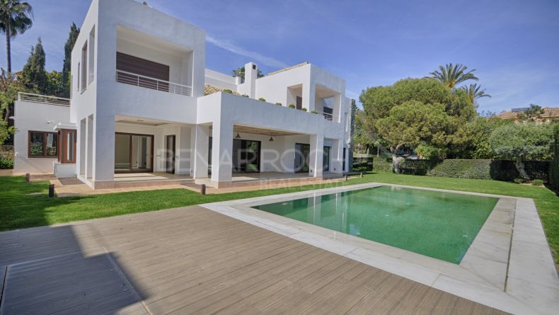 Photo gallery - Contemporary villa in Altos Reales, Marbella&#039;s Golden Mile