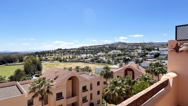 Galería de fotos - Apartamento con vistas al golf y al mar en Las Lomas del Conde Luque, Benahavis