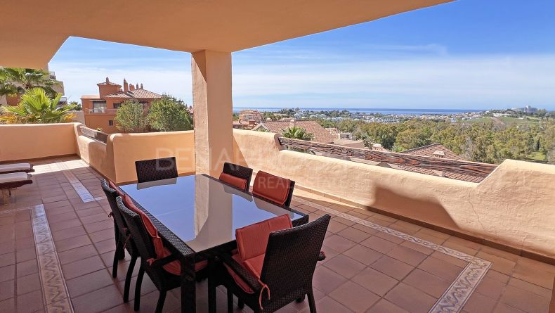 Galería de fotos - Apartamento con vistas al golf y al mar en Las Lomas del Conde Luque, Benahavis