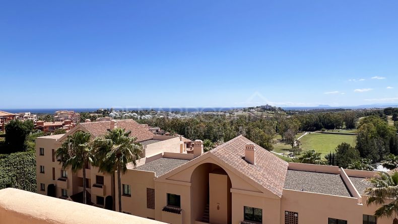 Galería de fotos - Apartamento con vistas al golf y al mar en Las Lomas del Conde Luque, Benahavis