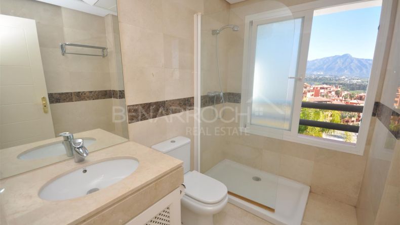 Photo gallery - Duplex penthouse with open views, Las Lomas del Marqués, Benahavís