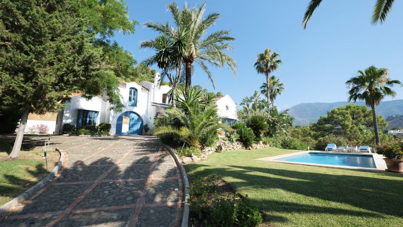 Photo gallery - Exclusive Mediterranean Villa with Panoramic Views in Benahavís