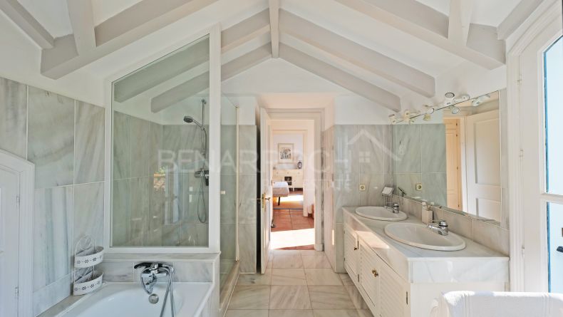 Photo gallery - Exclusive Mediterranean Villa with Panoramic Views in Benahavís