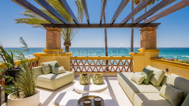 First floor apartment in Rio Real Playa, Marbella East