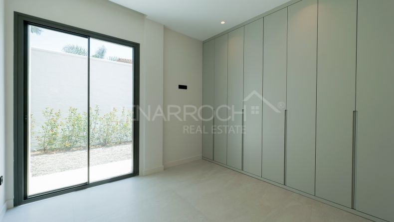 Galerie de photos - Villa récemment construite à Estepona Ouest