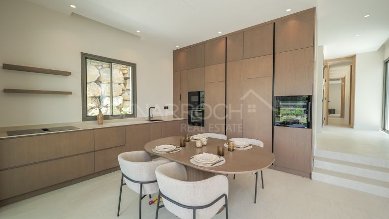 Galerie de photos - Villa récemment construite à Estepona Ouest