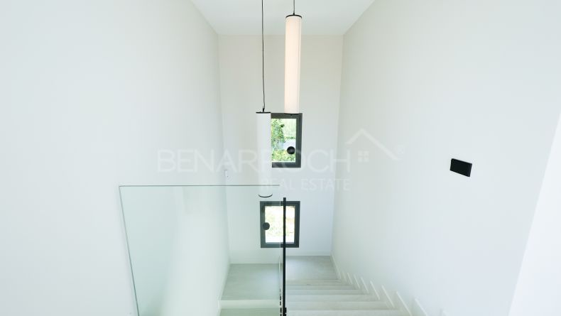 Galerie de photos - Villa récemment construite à Estepona Ouest