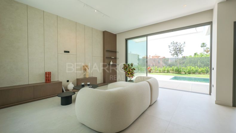 Galerie de photos - Villa récemment construite à Estepona Ouest