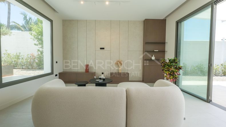 Galerie de photos - Villa récemment construite à Estepona Ouest