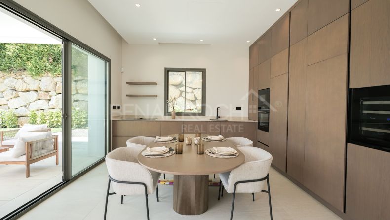 Galerie de photos - Villa récemment construite à Estepona Ouest