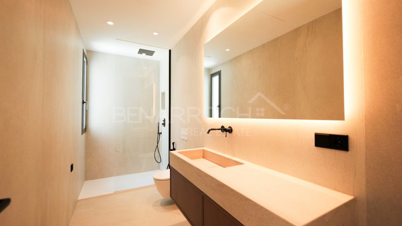 Galerie de photos - Villa récemment construite à Estepona Ouest