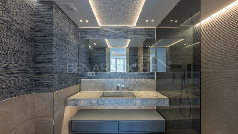 Photo gallery - Apartment with sea view in second line beach in Marbella Centre