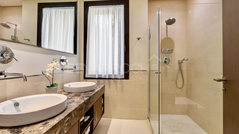 Photo gallery - Ground floor apartment in Mirador del Paraiso, Benahavis