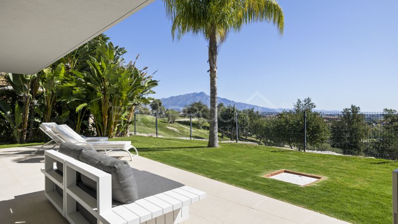 Photo gallery - Frontline golf villa in La Alqueria, Benahavis