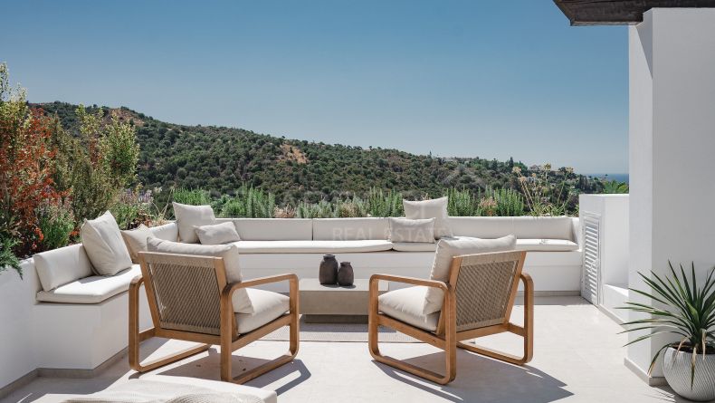 Photo gallery - Duplex penthouse in Lomas de La Quinta, Benahavis