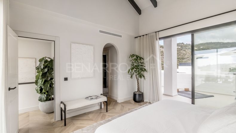 Photo gallery - Duplex penthouse in Lomas de La Quinta, Benahavis