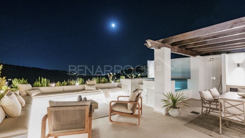 Photo gallery - Duplex penthouse in Lomas de La Quinta, Benahavis