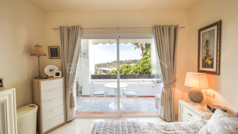 Galerie de photos - Appartement avec vue panoramique à Lomas del Marqués, Benahavis