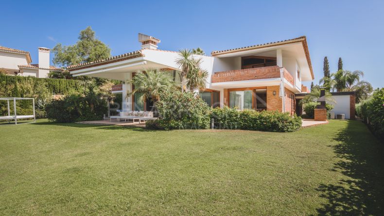 Galería de fotos - Villa de estilo moderno en Las Chapas, Marbella Este