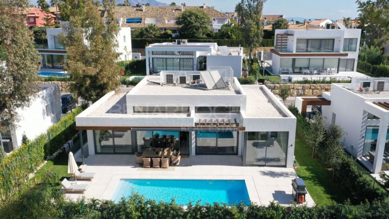 Galerie de photos - Villa moderne à Arboleda, Estepona