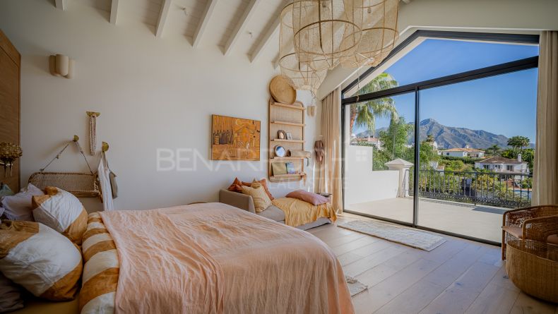 Galería de fotos - Villa de estilo moderno en El Herrojo, Benahavis