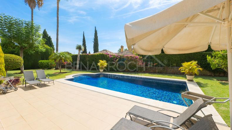 Galerie de photos - Villa avec vue sur la mer à El Paraiso, Estepona